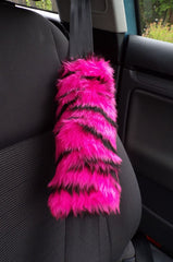 Fuzzy faux fur seatbelt pads in a choice of print's Pink tiger